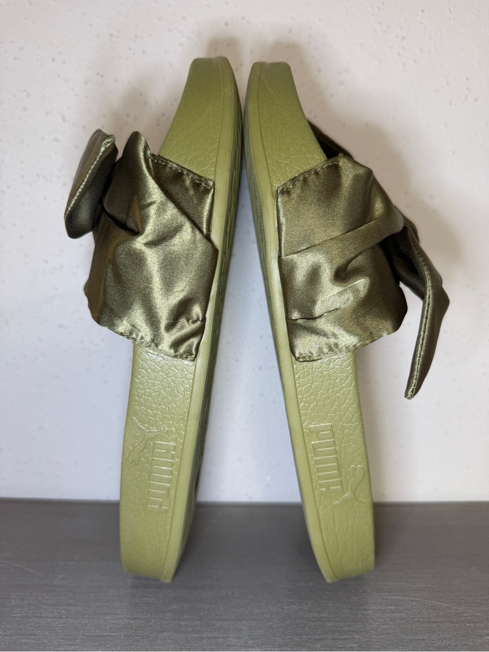 Fenty X Puma Rihanna Satin Bow Slides Flip Flop Sandals Olive Women’s Size 5 - Picture 6 of 9